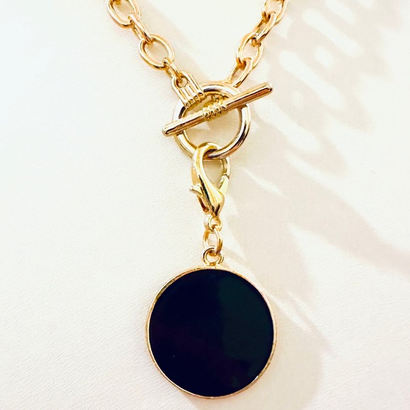 Gold Toggle ChunkyNecklace with Enamel Charm - Picture 2 of 2